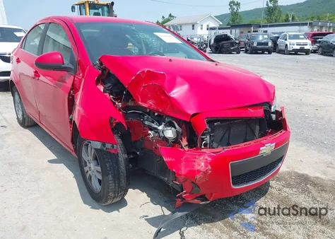 2015 Chevrolet Sonic Lt Auto z USA, uszkodzony, nr VIN 1G1JC5SG5F4144589